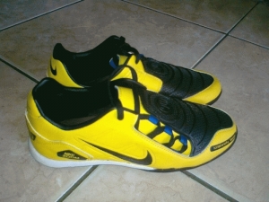 nike t90 futsal shoes